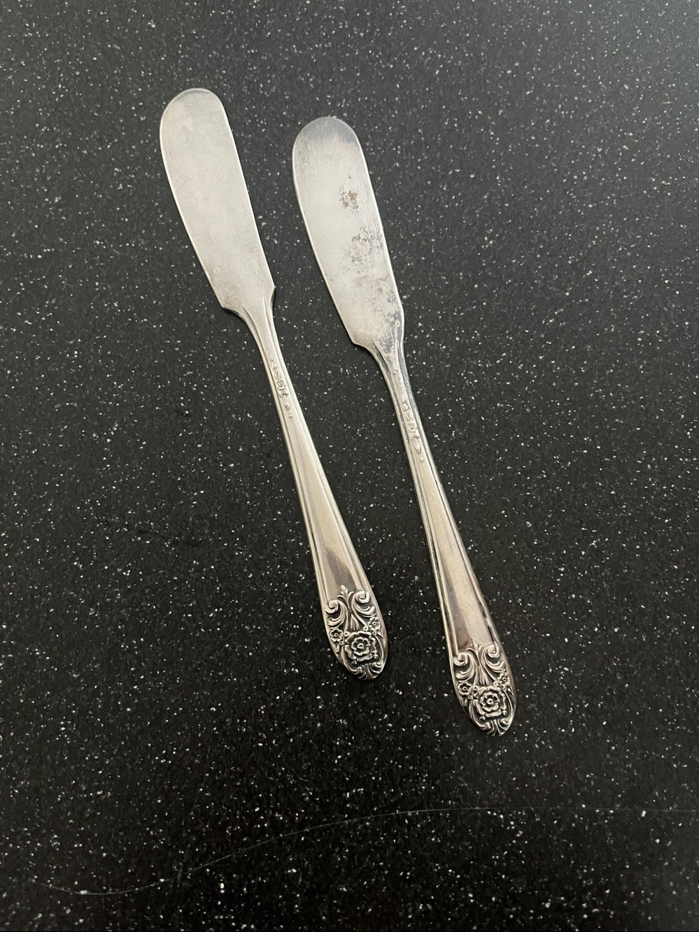 !Vintage! Melody Butter Knives